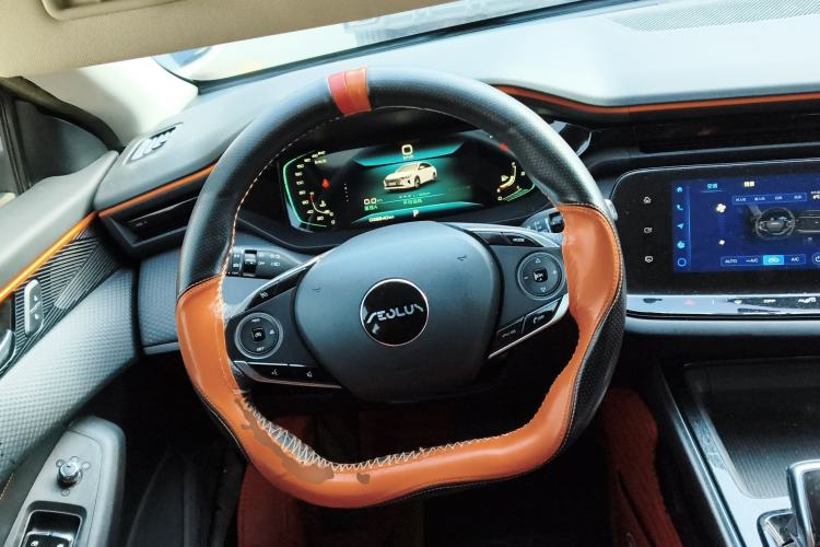 Used Dongfeng Aeolus Yixuan MAX 2023 1.5T Ultra-Stylish Trendsetting Dad Edition Steering Wheel