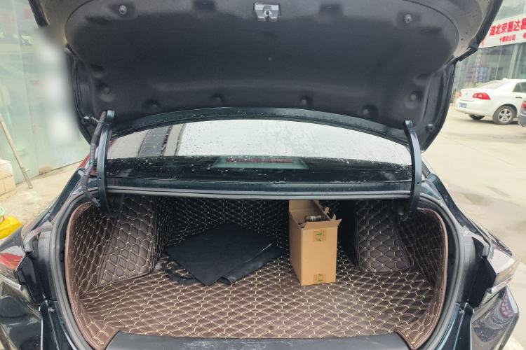 Used Dongfeng Aeolus Yixuan MAX 2023 1.5T Ultra-Stylish Trendsetting Dad Edition Trunk