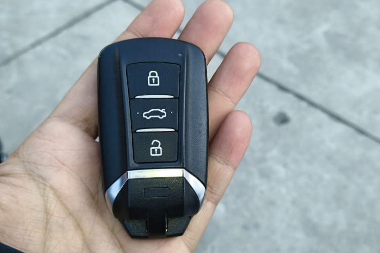 Used Dongfeng Aeolus Yixuan MAX 2023 1.5T Ultra-Stylish Trendsetting Dad Edition Vehicle Key