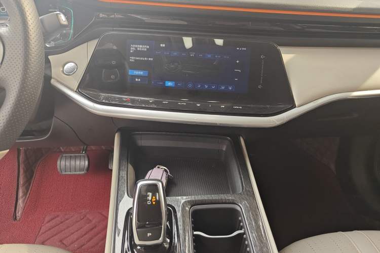 Used Dongfeng Aeolus Yixuan MAX 2023 1.5T Super Cool Trendy Dad Edition Audio And AC Panel