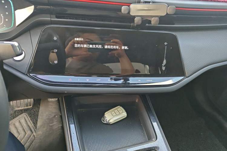Used Dongfeng Aeolus Yixuan MAX 2023 1.5T Super-Powered Dad Edition Audio And AC Panel