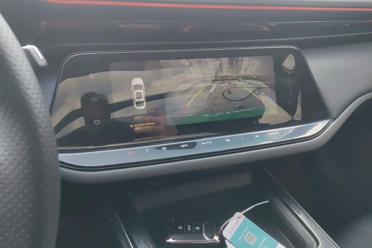 Used Dongfeng Aeolus Yixuan MAX 2023 1.5T Ultra-Stylish Trendsetting Dad Edition Audio And AC Panel