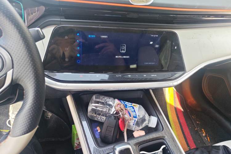 Used Dongfeng Aeolus Yixuan MAX 2023 1.5T Super Cool Trendy Dad Edition Audio And AC Panel