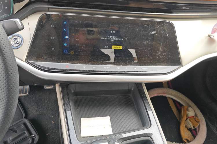 Used Dongfeng Aeolus Yixuan MAX 2023 1.5T Super Cool Trendy Dad Edition Audio And AC Panel