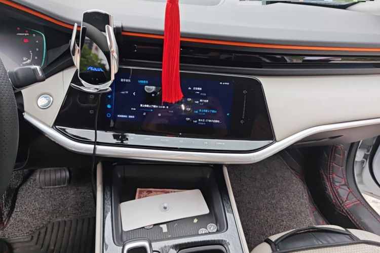 Used Dongfeng Aeolus Yixuan MAX 2023 1.5T Super Cool Trendy Dad Edition Audio And AC Panel