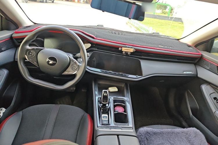 Used Dongfeng Aeolus Yixuan MAX 2023 1.5T Super-Powered Dad Edition Center Console