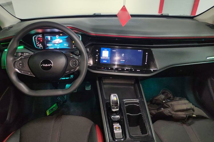 Used Dongfeng Aeolus Yixuan MAX 2023 1.5T Super-Powered Dad Edition Center Console