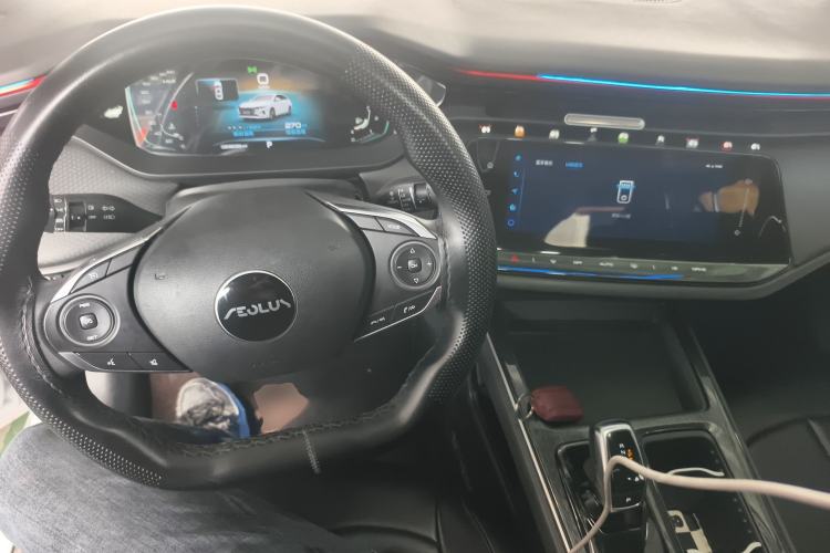 Used Dongfeng Aeolus Yixuan MAX 2023 1.5T Super-Powered Dad Edition Center Console
