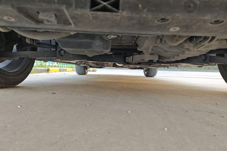 Used Dongfeng Aeolus Yixuan MAX 2023 1.5T Super-Powered Dad Edition Chassis Front