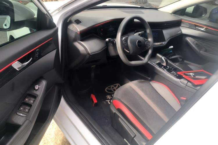 Used Dongfeng Aeolus Yixuan MAX 2023 1.5T Super-Powered Dad Edition Driver Seat