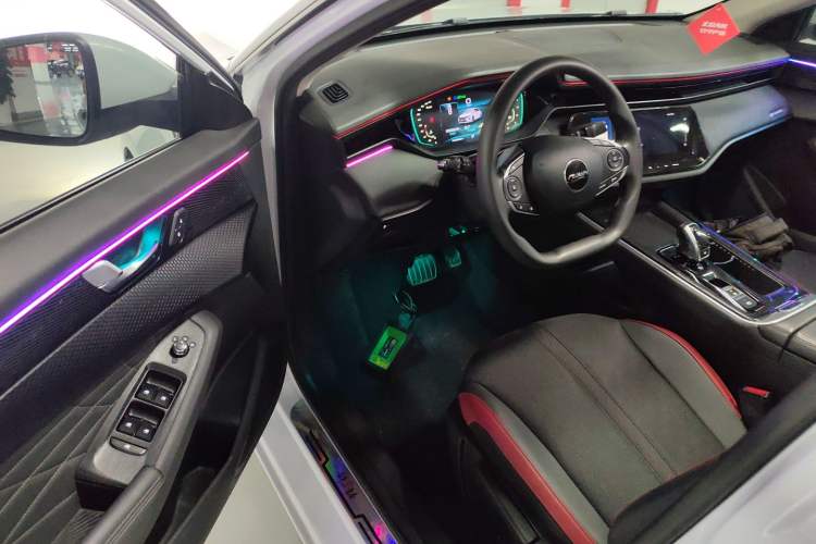 Used Dongfeng Aeolus Yixuan MAX 2023 1.5T Super-Powered Dad Edition Driver Seat