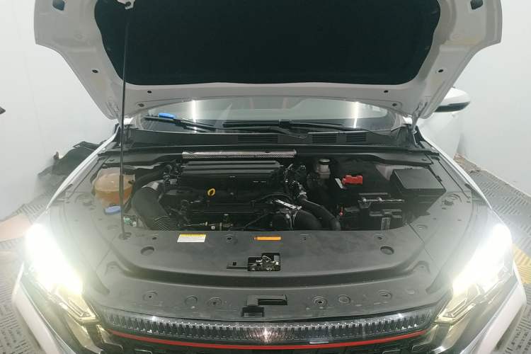 Used Dongfeng Aeolus Yixuan MAX 2023 1.5T Super-Powered Dad Edition Engine Bay