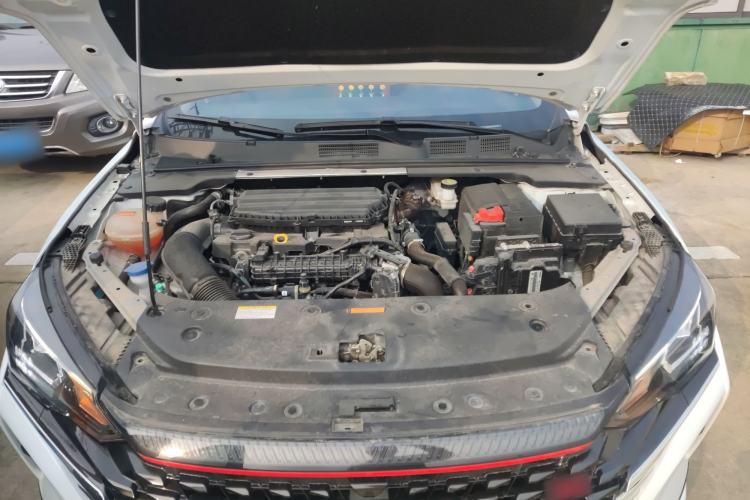Used Dongfeng Aeolus Yixuan MAX 2023 1.5T Super-Powered Dad Edition Engine Bay