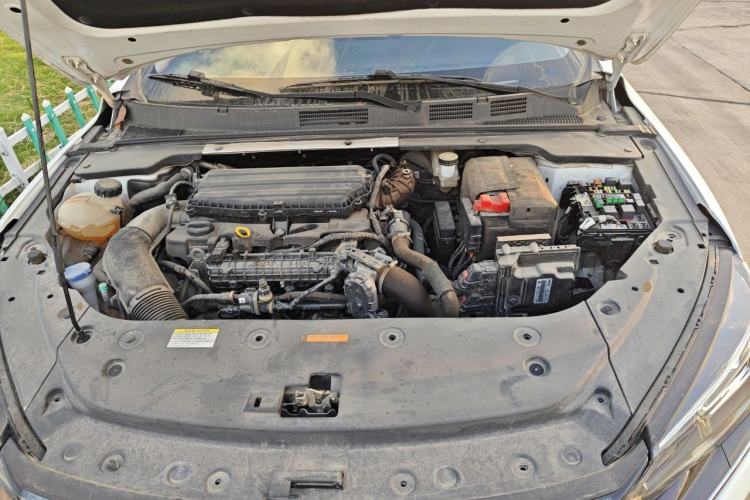 Used Dongfeng Aeolus Yixuan MAX 2023 1.5T Super-Powered Dad Edition Engine Bay