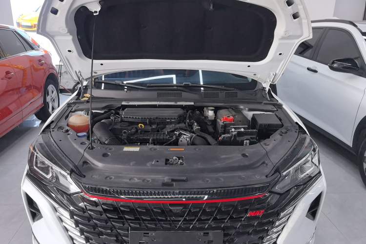 Used Dongfeng Aeolus Yixuan MAX 2023 1.5T Super-Powered Dad Edition Engine Bay
