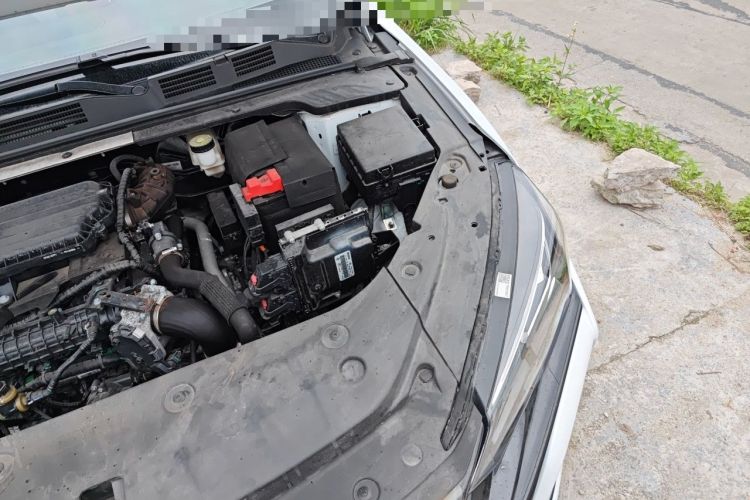 Used Dongfeng Aeolus Yixuan MAX 2023 1.5T Super Cool Trendy Dad Edition Engine Bay Left