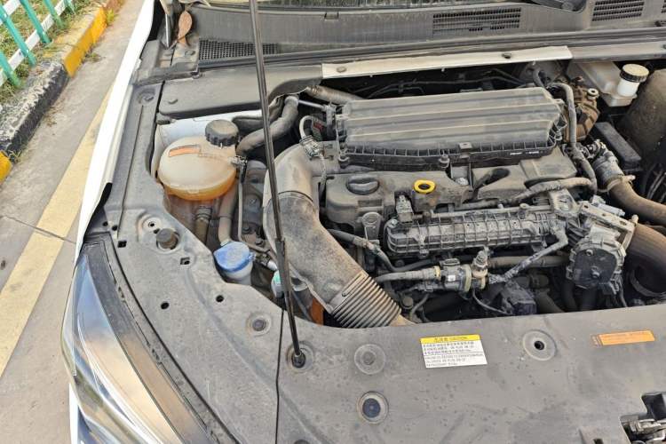 Used Dongfeng Aeolus Yixuan MAX 2023 1.5T Super-Powered Dad Edition Engine Bay Right