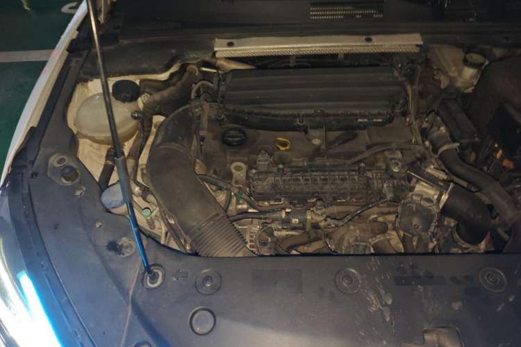 Used Dongfeng Aeolus Yixuan MAX 2023 1.5T Xingchi Edition Engine Bay Right