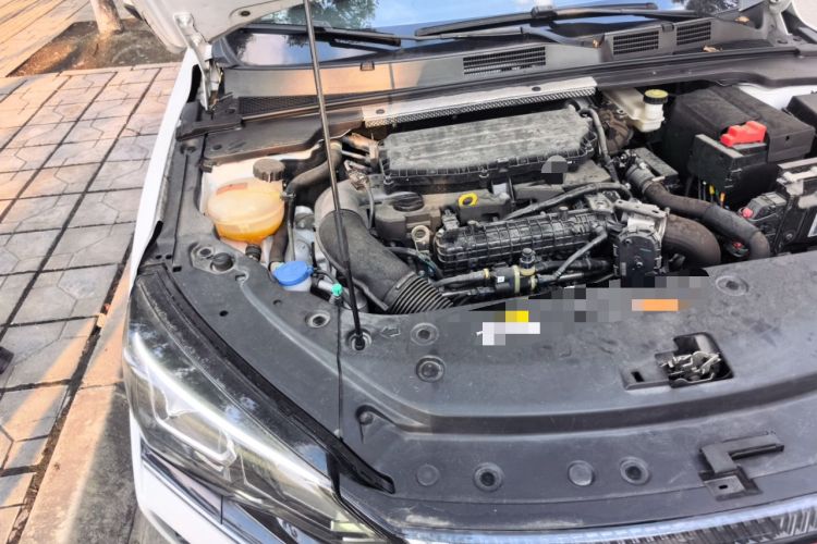 Used Dongfeng Aeolus Yixuan MAX 2023 1.5T Ultra-Stylish Trendsetting Dad Edition Engine Bay Right