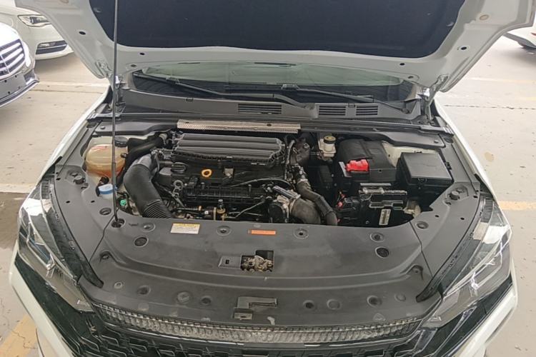 Used Dongfeng Aeolus Yixuan MAX 2023 1.5T Super Cool Trendy Dad Edition Engine Bay