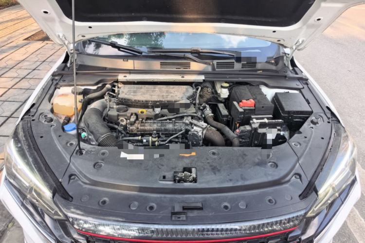 Used Dongfeng Aeolus Yixuan MAX 2023 1.5T Ultra-Stylish Trendsetting Dad Edition Engine Bay