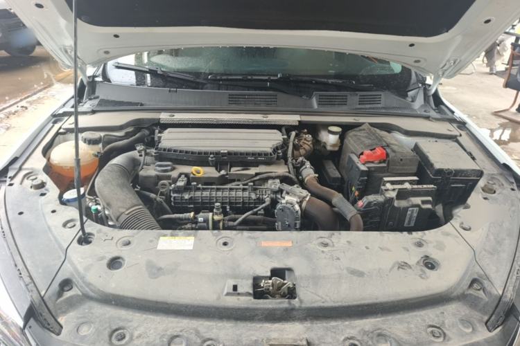 Used Dongfeng Aeolus Yixuan MAX 2023 1.5T Super Cool Trendy Dad Edition Engine Bay
