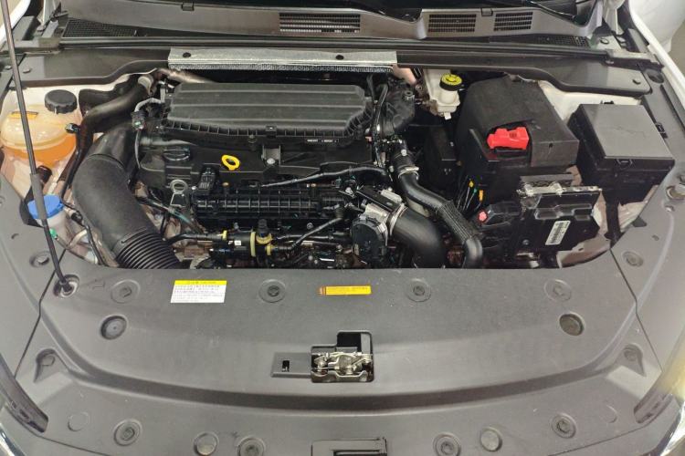 Used Dongfeng Aeolus Yixuan MAX 2023 1.5T Ultra-Stylish Trendsetting Dad Edition Engine Bay