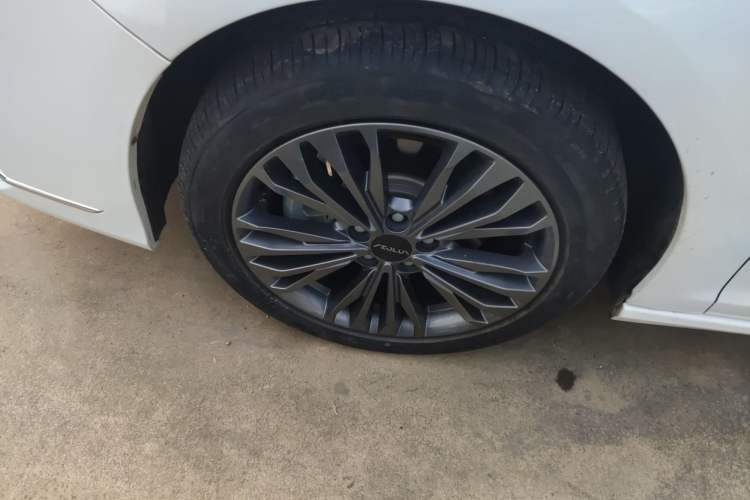 Used Dongfeng Aeolus Yixuan MAX 2023 1.5T Super-Powered Dad Edition Exterior 1