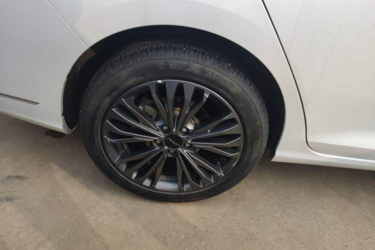 Used Dongfeng Aeolus Yixuan MAX 2023 1.5T Super-Powered Dad Edition Exterior 2