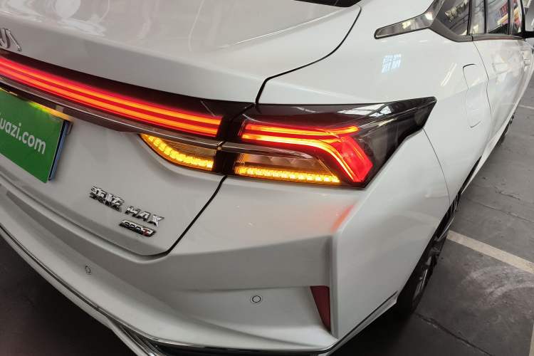 Used Dongfeng Aeolus Yixuan MAX 2023 1.5T Super-Powered Dad Edition Exterior 3