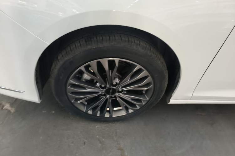Used Dongfeng Aeolus Yixuan MAX 2023 1.5T Super-Powered Dad Edition Exterior 4