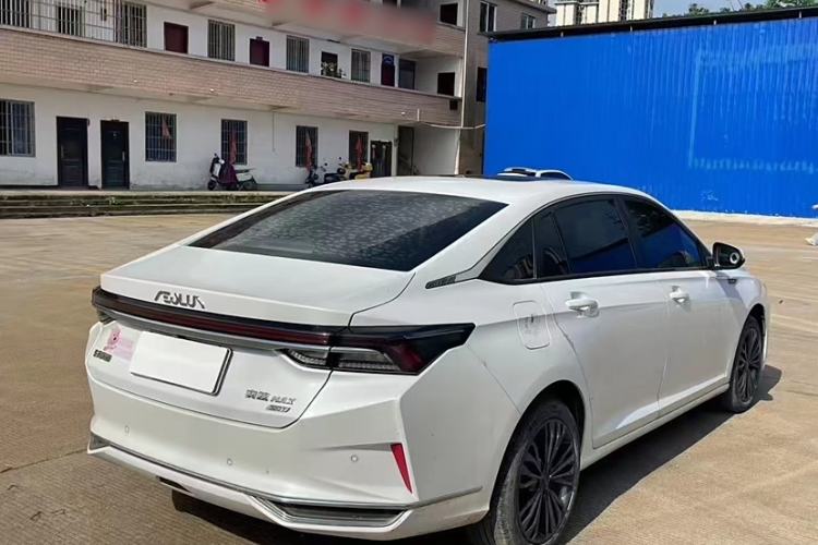 Used Dongfeng Aeolus Yixuan MAX 2023 1.5T Ultra-Stylish Trendsetting Dad Edition Exterior 5