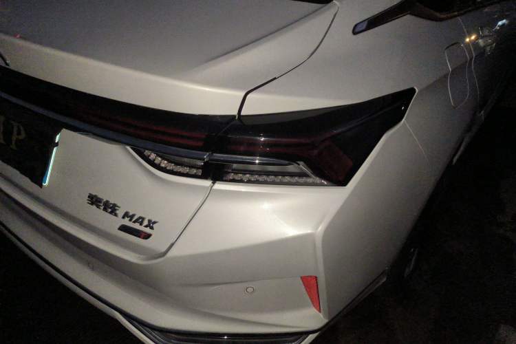 Used Dongfeng Aeolus Yixuan MAX 2023 1.5T Super-Powered Dad Edition Exterior 6