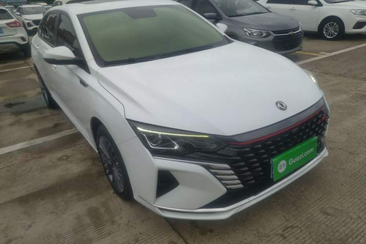 Used Dongfeng Aeolus Yixuan MAX 2023 1.5T Super-Powered Dad Edition Front Right 45 Deg
