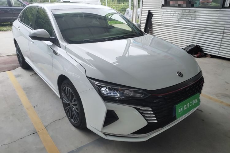 Used Dongfeng Aeolus Yixuan MAX 2023 1.5T Super-Powered Dad Edition Front Right 45 Deg