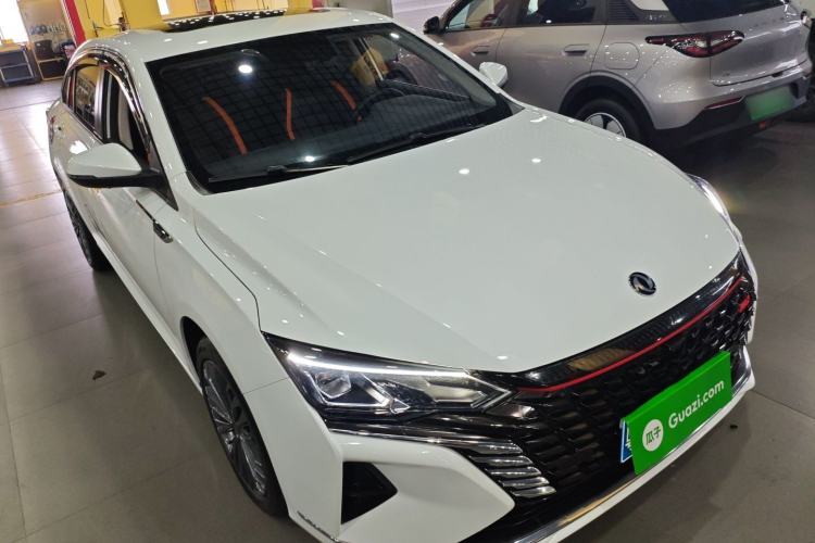Used Dongfeng Aeolus Yixuan MAX 2023 1.5T Ultra-Stylish Trendsetting Dad Edition Front Right 45 Deg