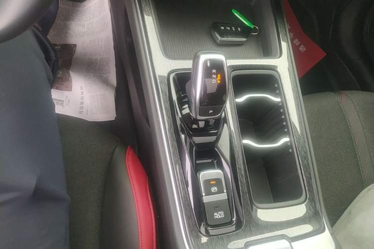 Used Dongfeng Aeolus Yixuan MAX 2023 1.5T Super-Powered Dad Edition Gear Lever