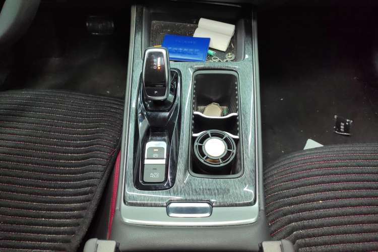 Used Dongfeng Aeolus Yixuan MAX 2023 1.5T Super-Powered Dad Edition Gear Lever
