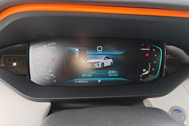 Used Dongfeng Aeolus Yixuan MAX 2023 1.5T Super Cool Trendy Dad Edition Instrument Cluster