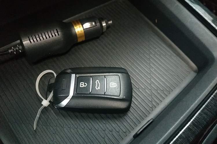 Used Dongfeng Aeolus Yixuan MAX 2023 1.5T Super-Powered Dad Edition Interior 1