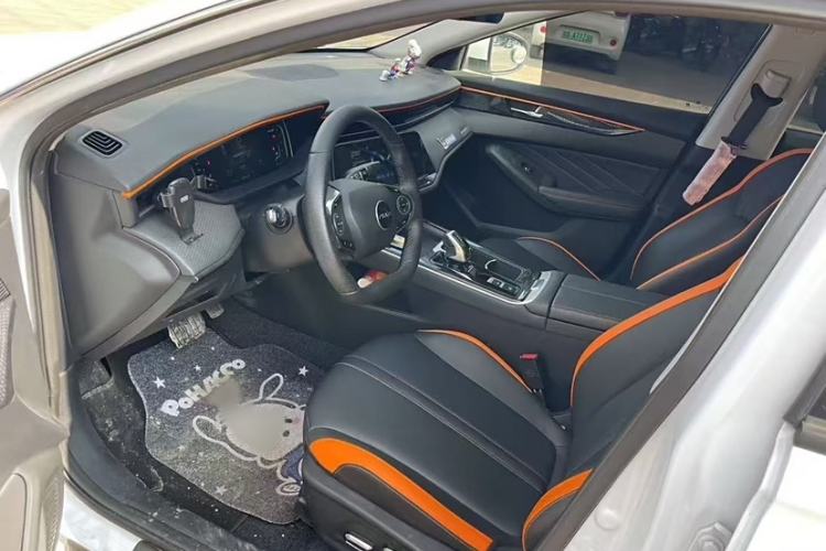 Used Dongfeng Aeolus Yixuan MAX 2023 1.5T Ultra-Stylish Trendsetting Dad Edition Interior 2