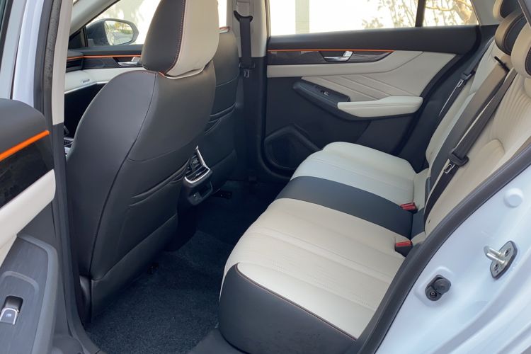 Used Dongfeng Aeolus Yixuan MAX 2023 1.5T Super Cool Trendy Dad Edition Interior 2