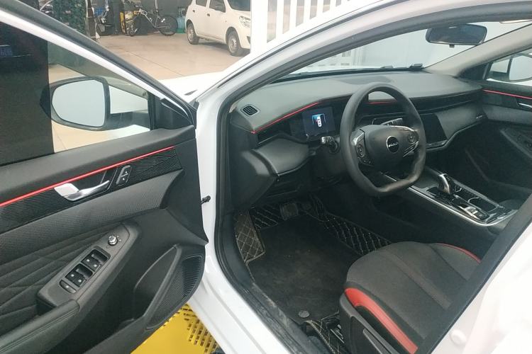 Used Dongfeng Aeolus Yixuan MAX 2023 1.5T Super-Powered Dad Edition Interior 3