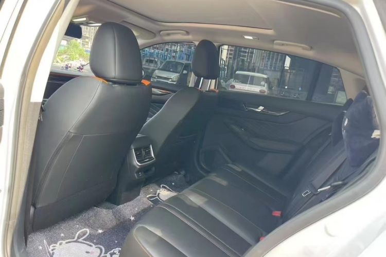Used Dongfeng Aeolus Yixuan MAX 2023 1.5T Ultra-Stylish Trendsetting Dad Edition Interior 3