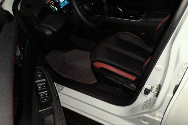 Used Dongfeng Aeolus Yixuan MAX 2023 1.5T Super-Powered Dad Edition Interior 3