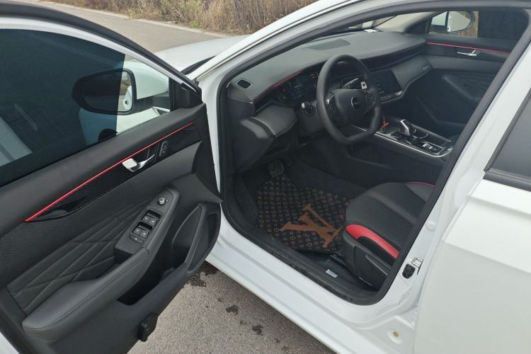Used Dongfeng Aeolus Yixuan MAX 2023 1.5T Xingchi Edition Interior 3