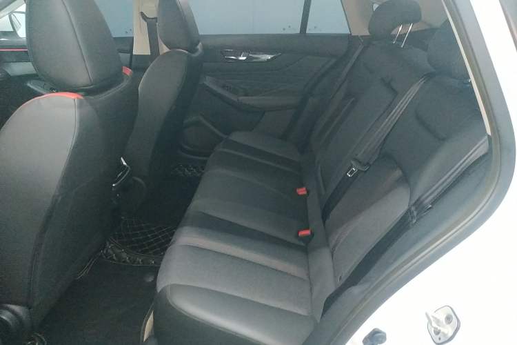 Used Dongfeng Aeolus Yixuan MAX 2023 1.5T Super-Powered Dad Edition Interior 4