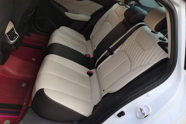 Used Dongfeng Aeolus Yixuan MAX 2023 1.5T Super Cool Trendy Dad Edition Interior 4