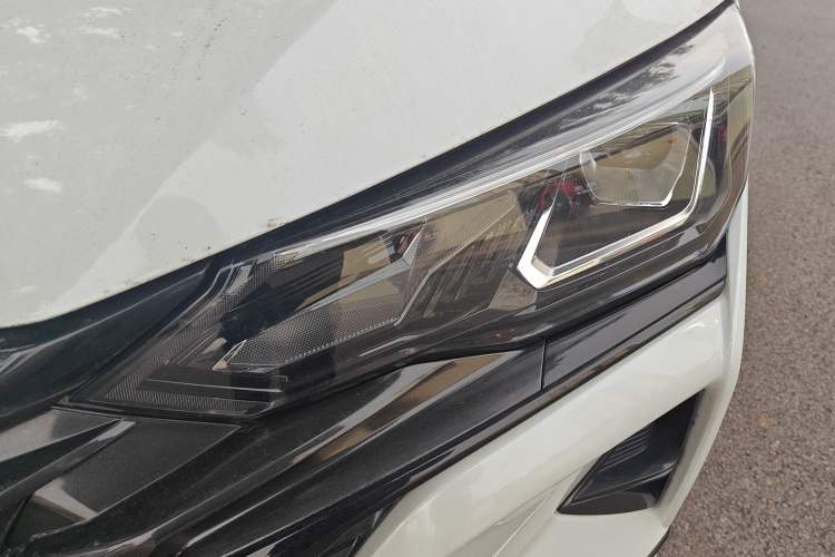 Used Dongfeng Aeolus Yixuan MAX 2023 1.5T Super Cool Trendy Dad Edition Left Front Headlight