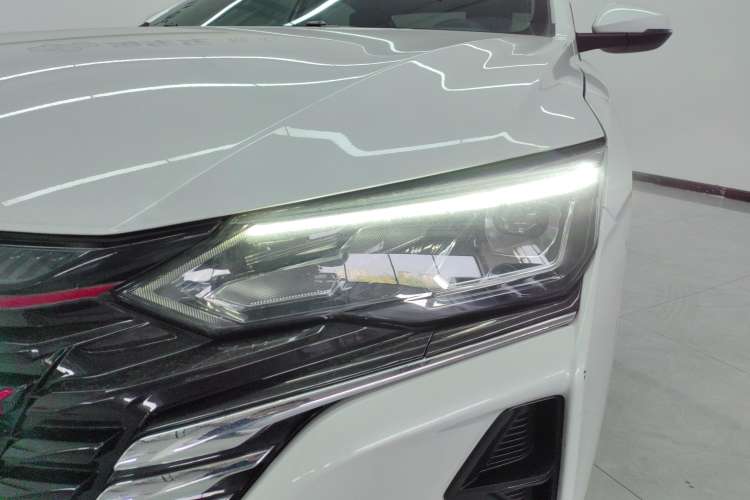 Used Dongfeng Aeolus Yixuan MAX 2023 1.5T Super-Powered Dad Edition Left Front Headlight